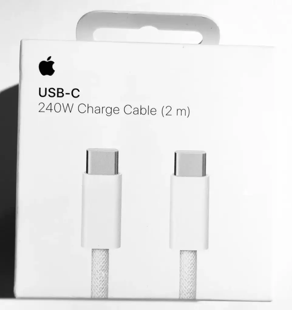 Apple cavo 2M 240W USB C to USB C 